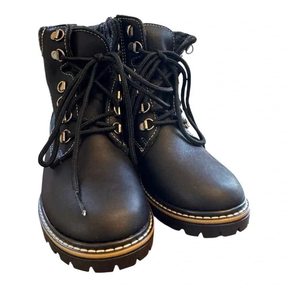 Ami Martino Penny Fleece Lined Leather Side Zip Boot in Black NWT